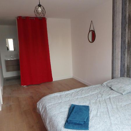 Chambre Avec Sdb + Wc Privatifs Dans Maison 114 M2 Avec Cour Daire Le Mans Dış mekan fotoğraf